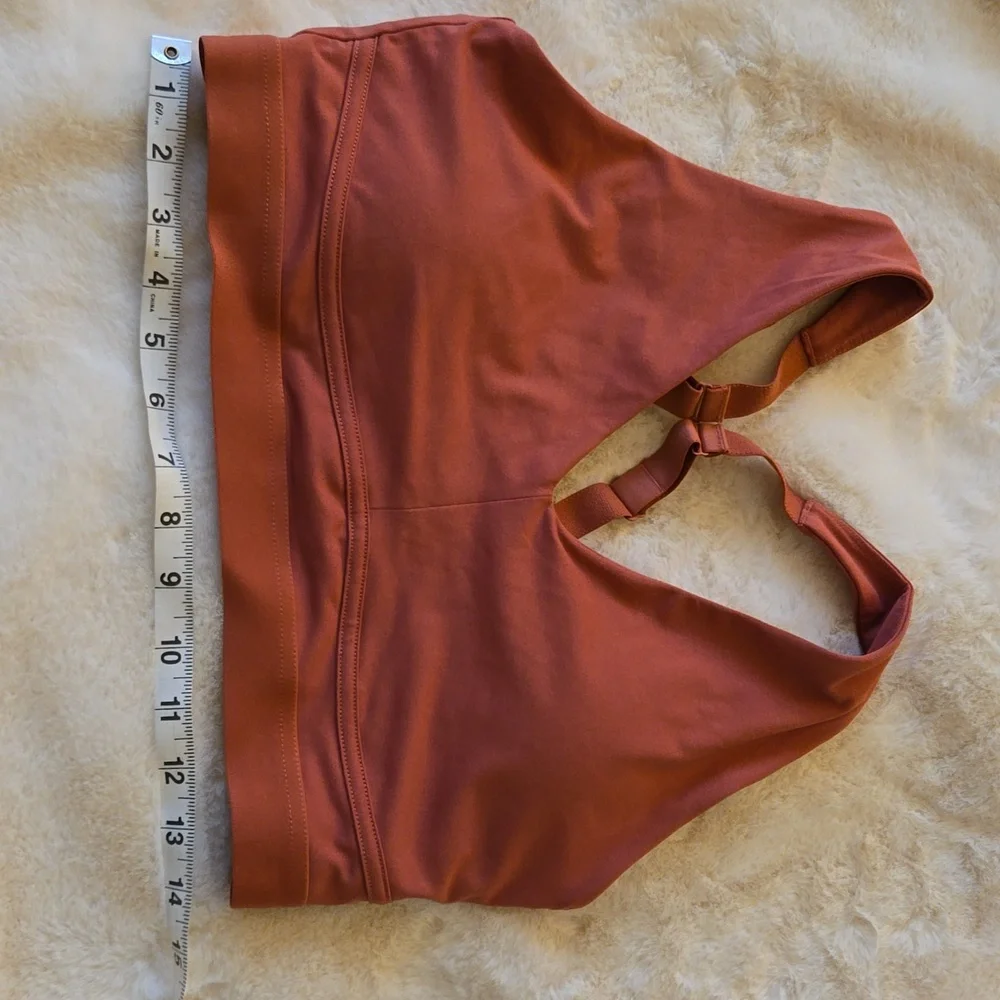 Fabletics Large Sports Bra - Picture 4 of 4